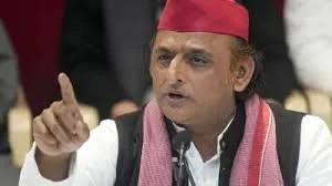 अधिकारियों की तैनाती का संज्ञान लेकर निर्वाचन आयोग कड़ी निगरानी में चुनाव कराए: अखिलेश यादव