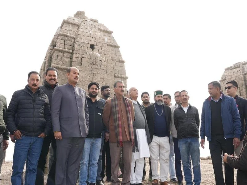 हिमाचल के मुख्यमंत्री ने प्रवासी पक्षियों की सुरक्षा सुनिश्चित करने के लिए वन विभाग को दिए निर्देश