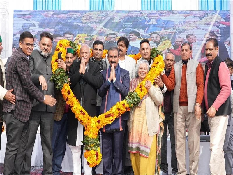 हिमाचल के मुख्यमंत्री ने धर्मशाला में 150 करोड़ रुपये की लागत से अंतरराष्ट्रीय कन्वेंशन सेंटर बनाने की घोषणा की