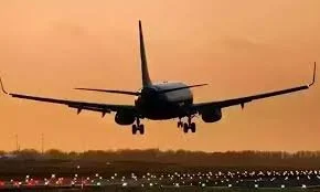 महाकुंभ जाने के लिए चुकाने पड़ रहे हजारों रुपये; महंगे हो गए फ्लाइट्स के टिकट