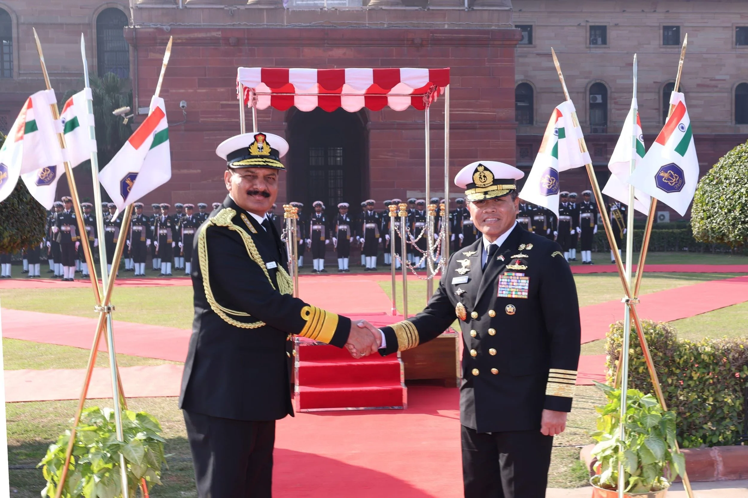 भारतीय नौसेना ने समुद्री संबंधों को मजबूत करने के लिए इंडोनेशियाई नौसेना प्रतिनिधिमंडल की मेजबानी की