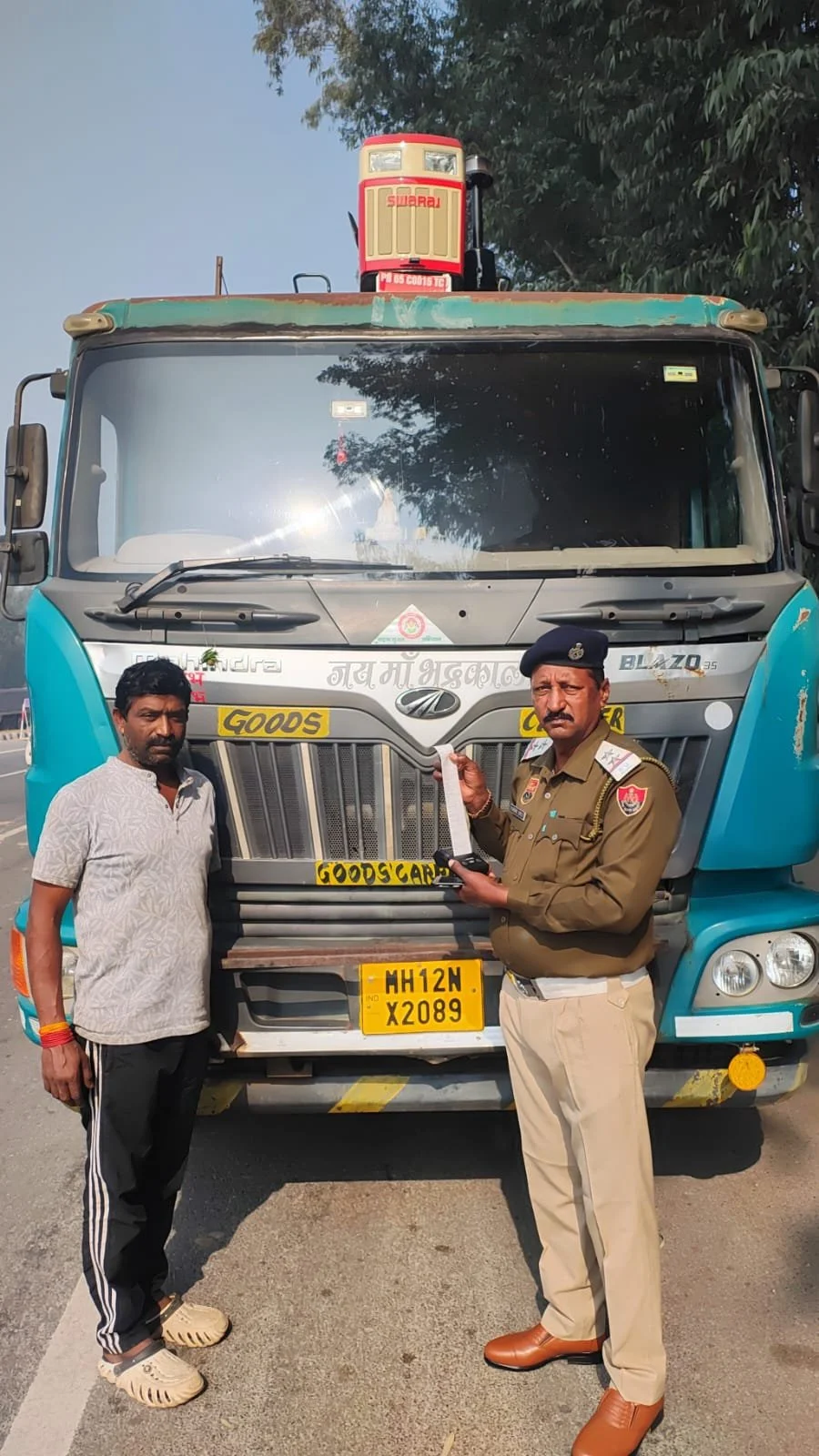 लेन ड्राईविंग (बाँई लेन) के नियमों की उल्लघंना करने पर यातायात पुलिस अम्बाला ने किए 20 भारी वाहनों के चालान