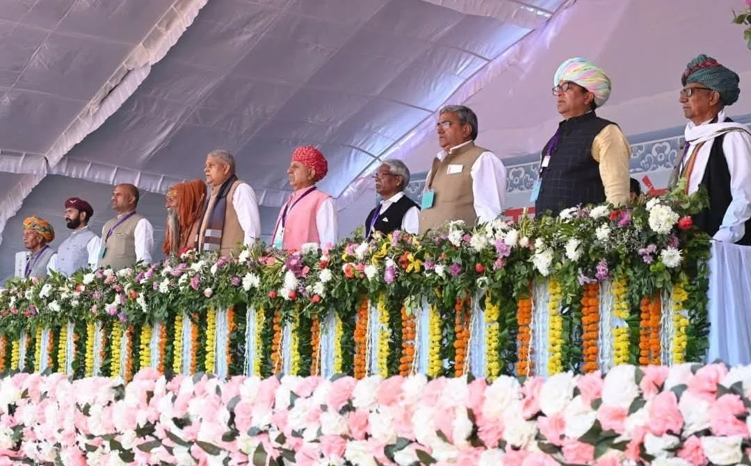 उपराष्ट्रपति मातृकुंडिया पहुंचकर मंदिर प्रतिष्ठा महोत्सव में लिया भाग,कहा: ग्रामीण अर्थव्यवस्था में किसानों की महत्वपूर्ण भूमिका