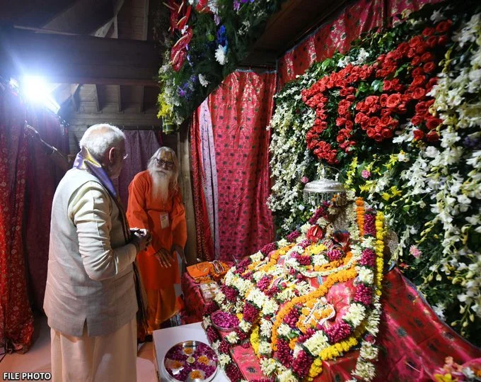 प्रधानमंत्री नरेन्द्र मोदी ने राम जन्मभूमि मंदिर के मुख्य पुजारी महंत सत्येन्द्र दास जी के निधन पर शोक व्यक्त किया