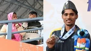 दिन में दिहाड़ी मजदूरी और सुबह-शाम लगाई दौड़, चांदी जीता तो मां के छलक उठे आंसू; राष्ट्रीय खेलों में चमका अनु का सितारा
