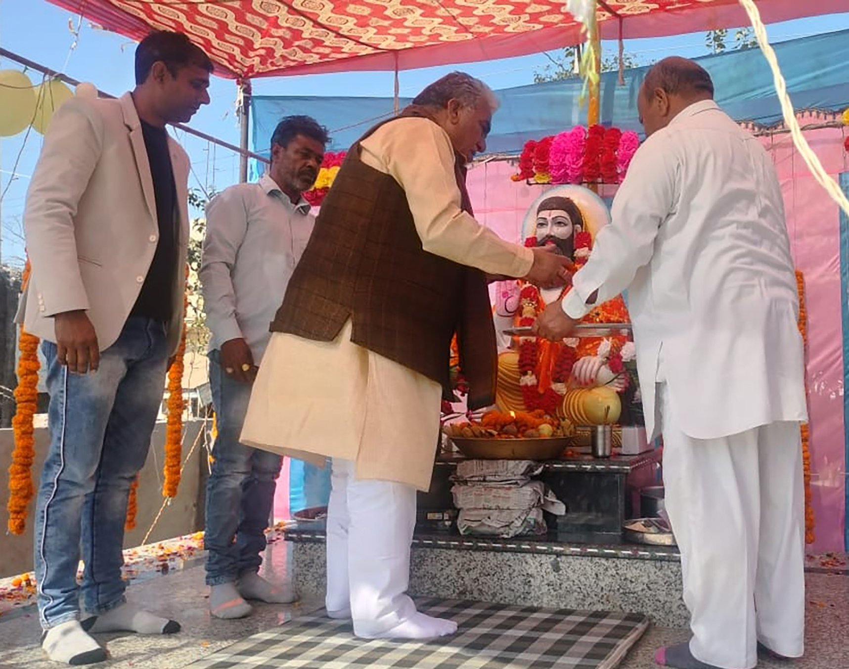 गुरु रविदास का समानता और करुणा का संदेश देशवासियों को युगों-युगों तक प्रेरित करता रहेगा: विकास एवं पंचायत मंत्री कृष्ण लाल पंवार