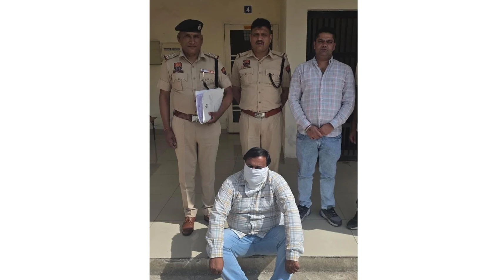 Accused Sunil Kumar PS Naggal EOW_cropped_processed_by_imagy.jpg