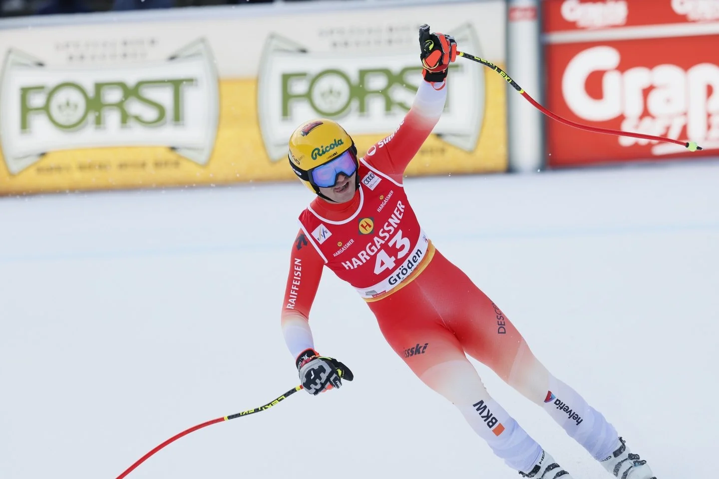 First WC points in both DH &amp; SG!❤️&zwj;🔥❤️&zwj;🔥❤️&zwj;🔥
LFG!!🤠#p18 #p21 

@sunrise_schweiz 
#dreambigdobig #sunriseinspiration #sunriserewards