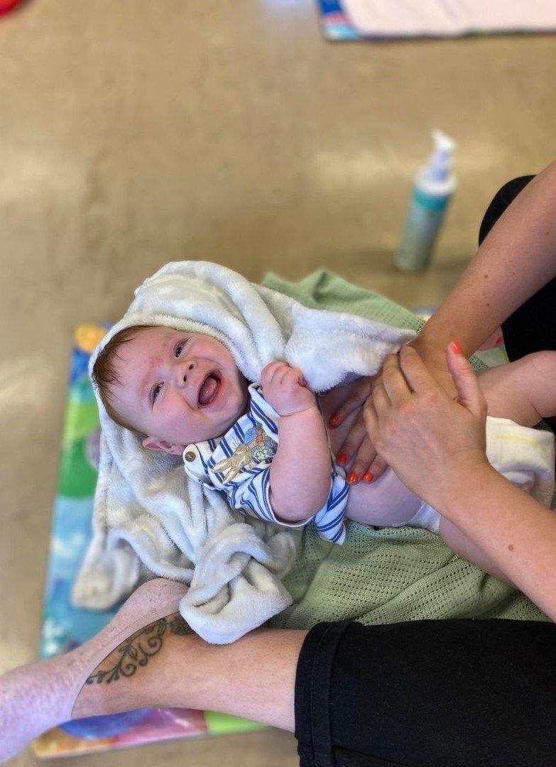 baby massage airdrie, baby massage hamilton, baby sensory Lanarkshire, breast feeding support lanarkshire, new baby classes lanarkshire, baby class airdrie, baby class Hamilton, baby class motherwell, baby class uddingston