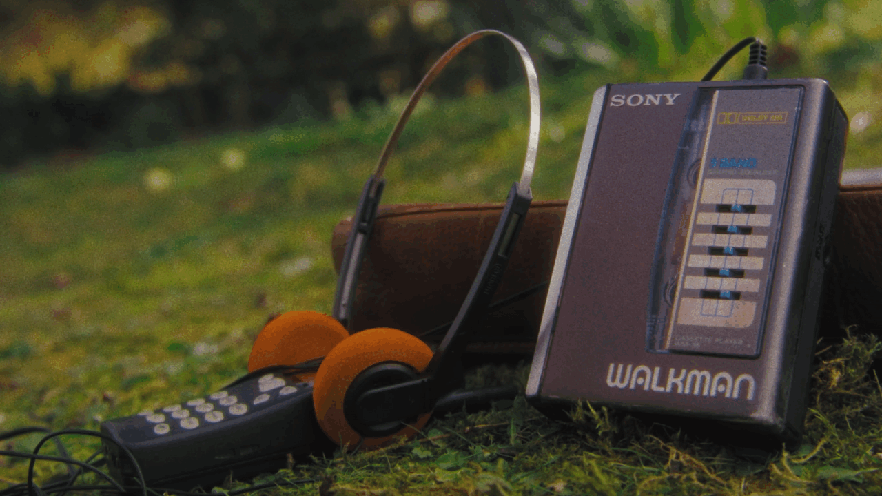 WALKMAN // AD