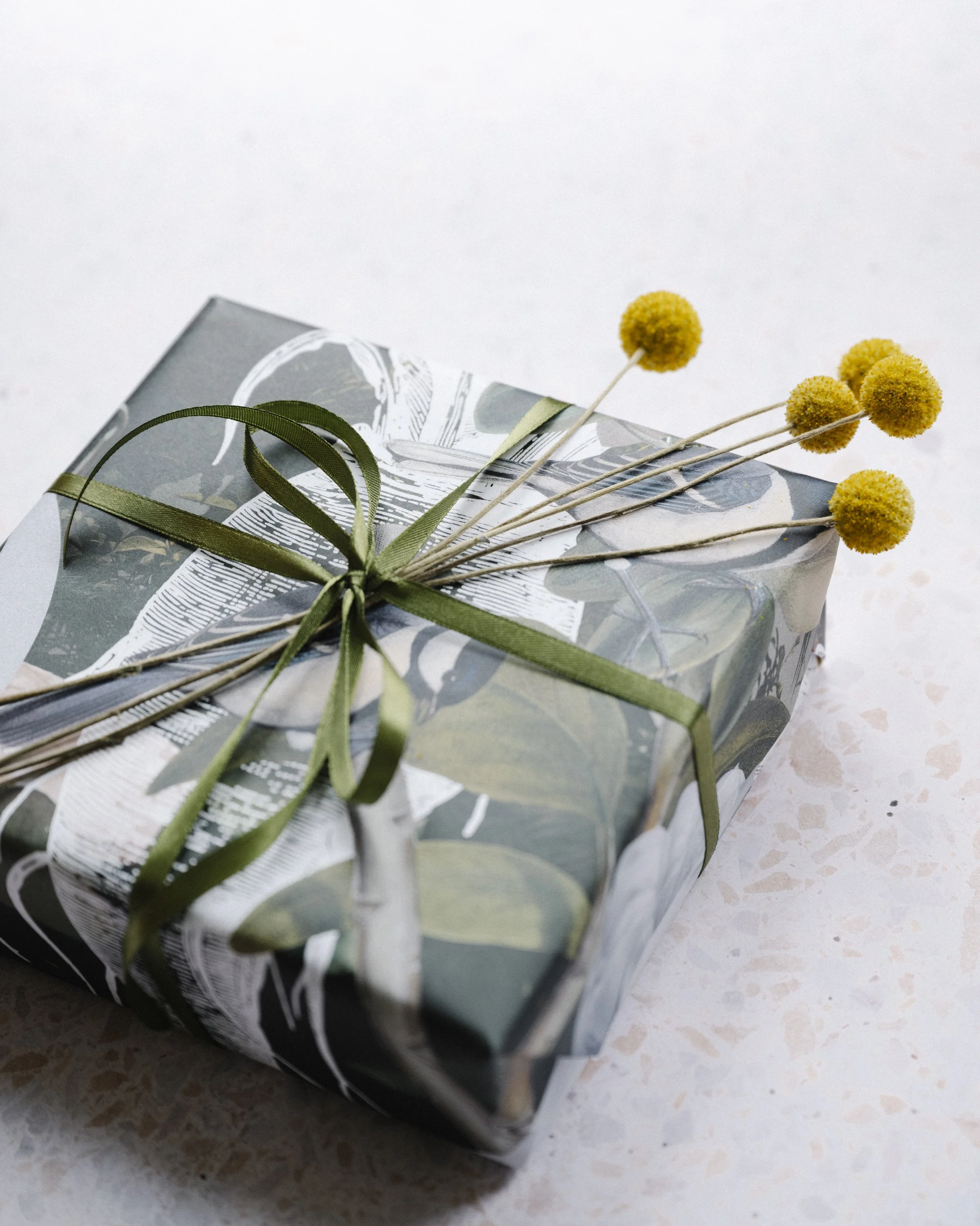 MOTHER'S DAY GIFT PRESENTATION