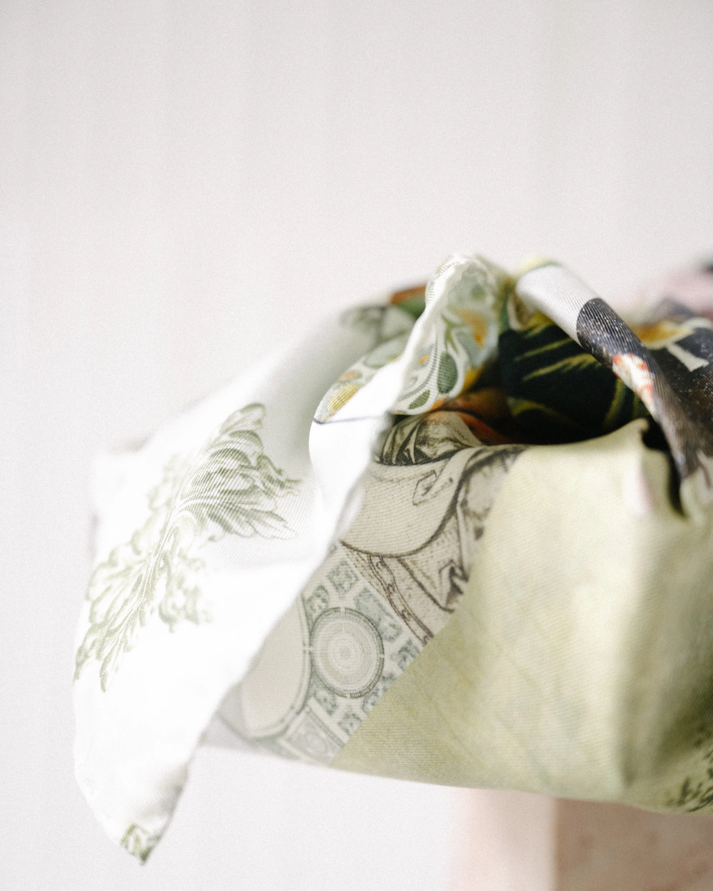 FABRIC WRAPS INSPIRED BY THE ART OF FUROSHIKI