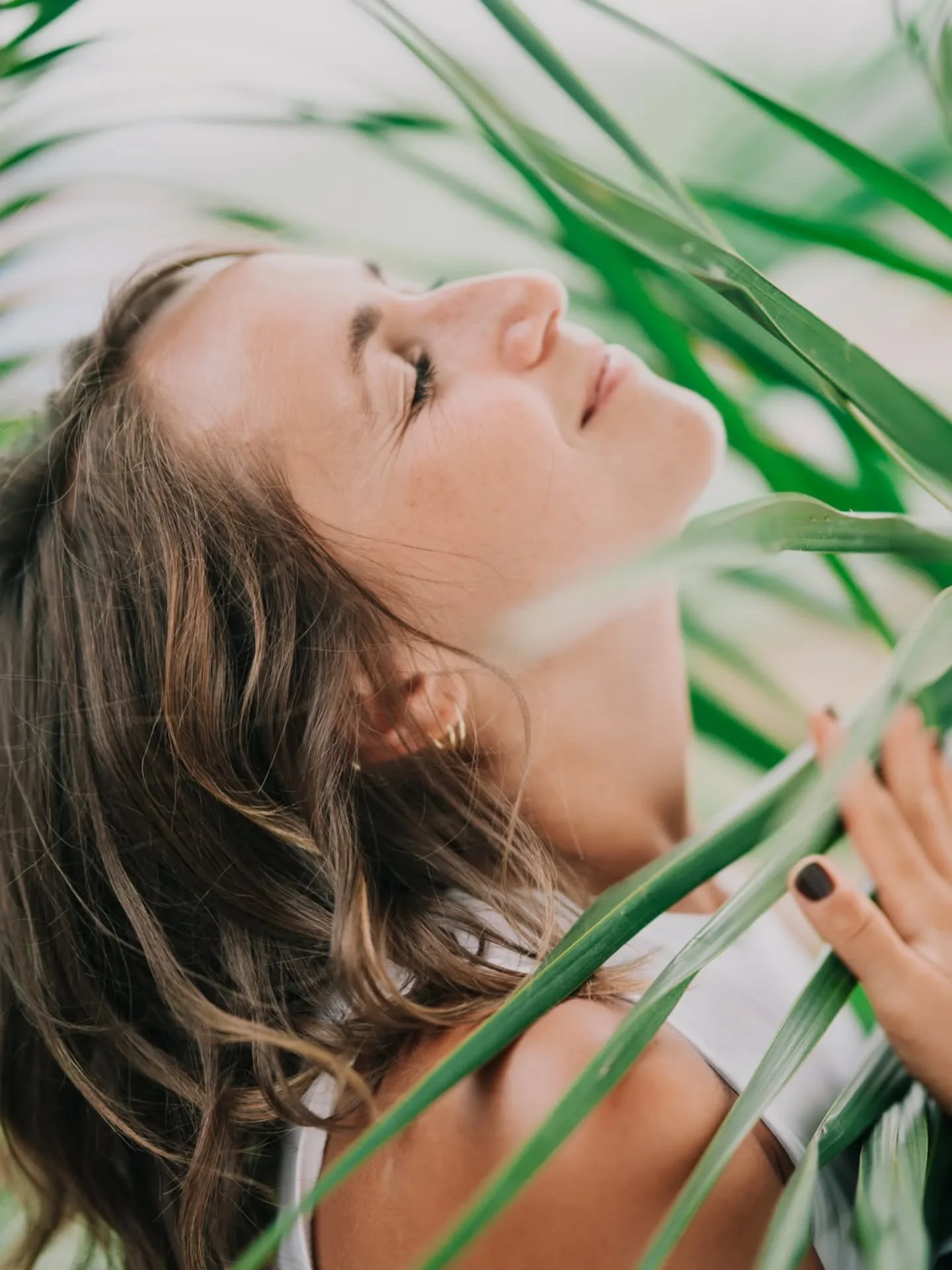 True happiness isn&rsquo;t something to chase.
It&rsquo;s something that slowly reveals itself when you come back to yourself.

There are days when you feel grounded, open, at ease.
And there are days when everything feels off. Both are part of being