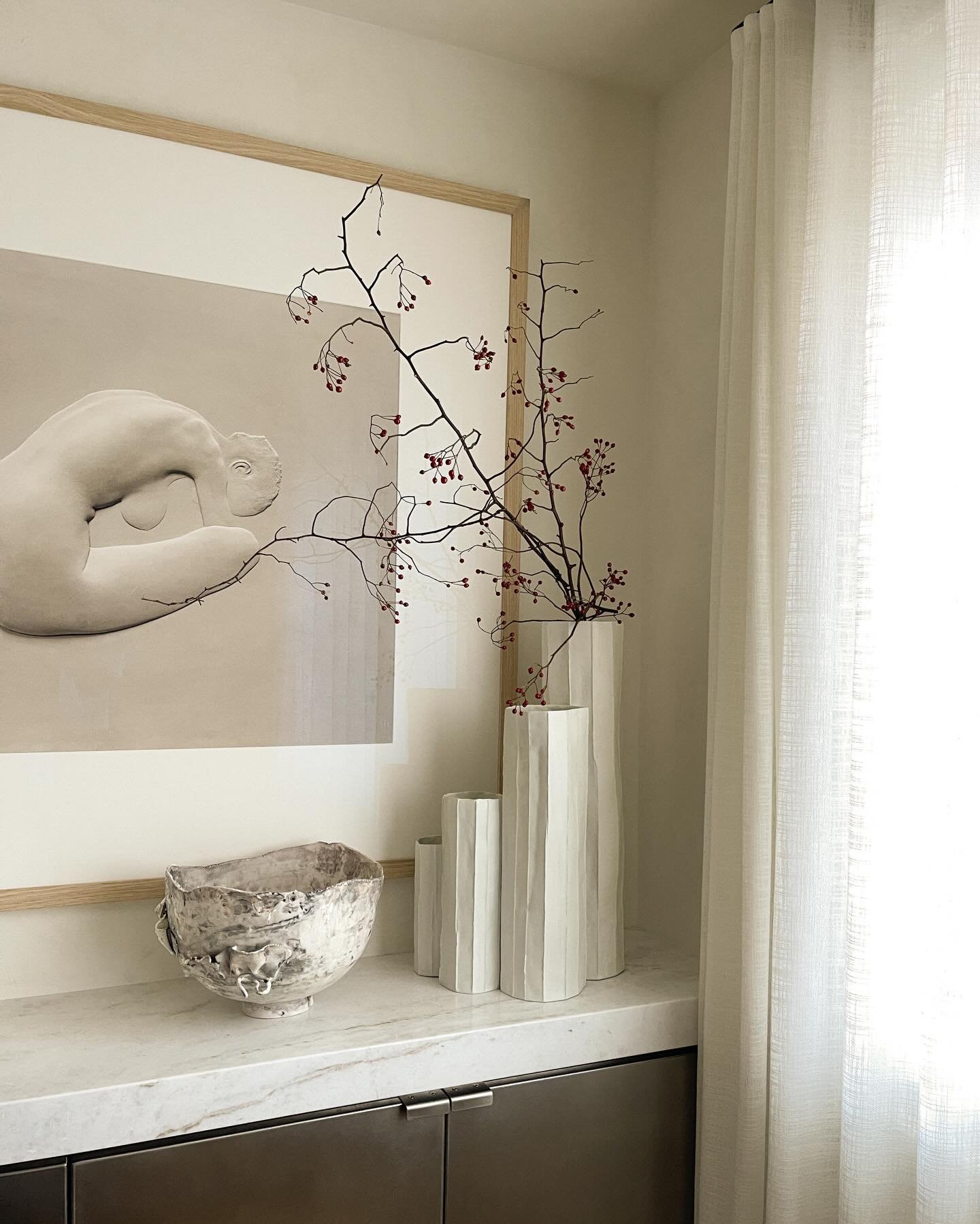 Quietest corner 

Accessories @vesselsandsticks @elte 
Metal @bazayblacksmithing 
Drapery @maxwellfabrics @draperiesunlimited1