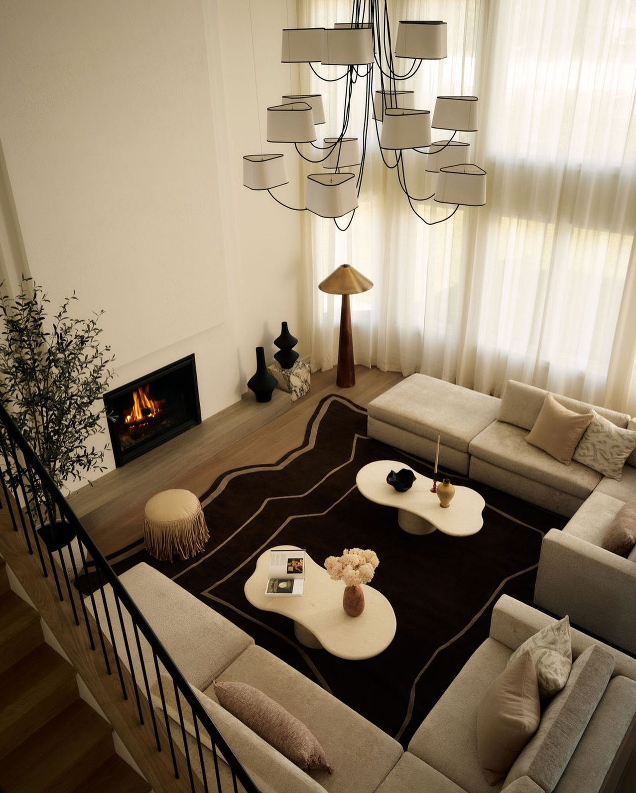 Views from above including our Joey rug collab with @artandloom 

Featuring our Joey Rug available for purchase through @artandloom

Photographed by @patrickbiller in collaboration with @donnadotan