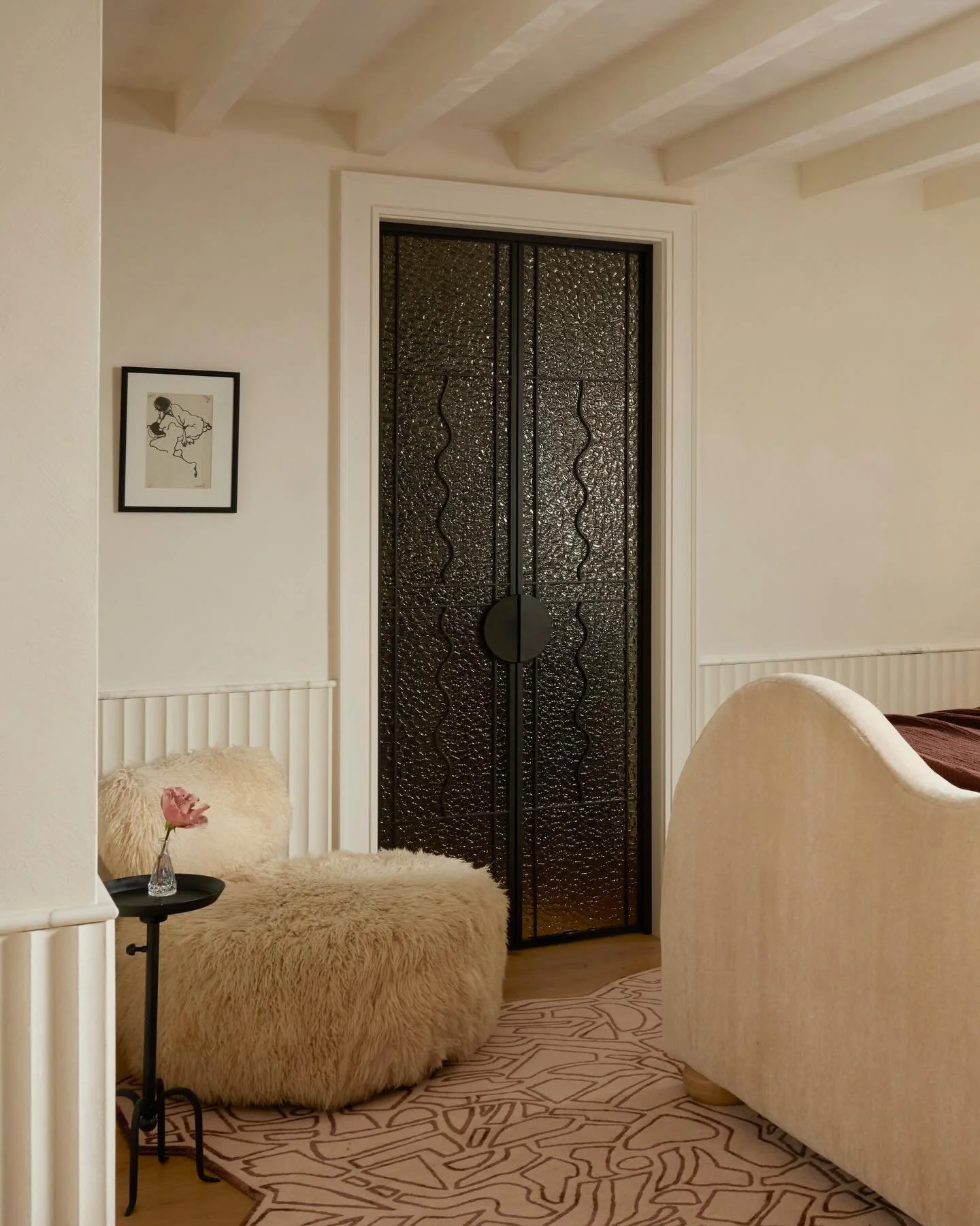 Do you guys want to see my house? 

Here&rsquo;s a little peek featuring my dreamy closet doors made by @bazayblacksmithing and a hit of the Kenzie rug I designed as part of our @artandloom collab (available in any size/colour) 

📷 @lomillerphoto &a