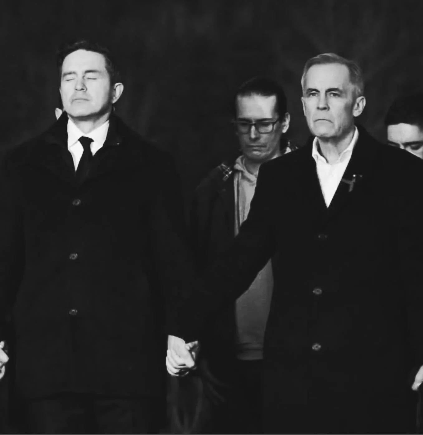 This has me in tears. This is leadership. This is my country. Thank you for humanity before anything else @markjcarney @pierrepoilievremp 

May the memories of those lost be a blessing.

🇨🇦