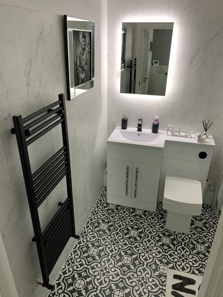 Wall-panelled bathroom installation, photograph 137