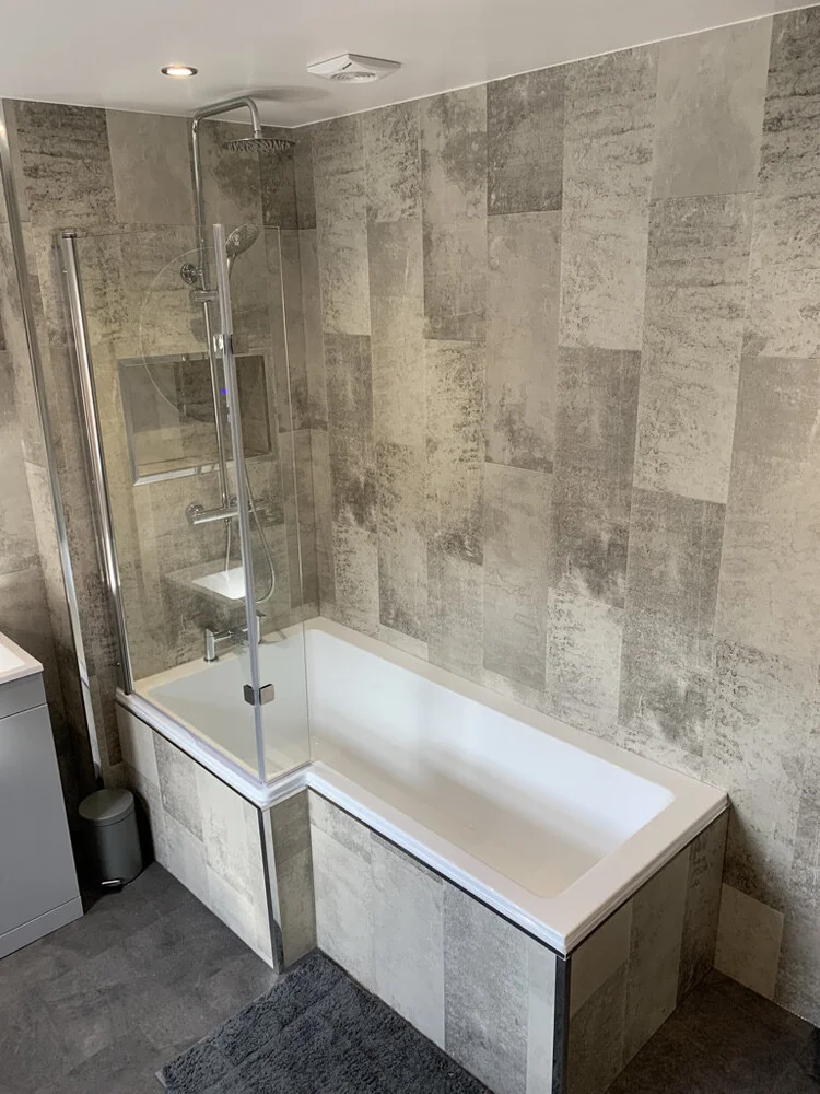 Wall-panelled bathroom installation, photograph 141