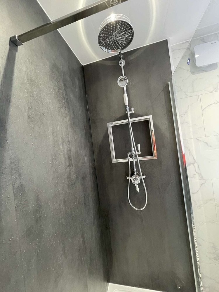 Wall-panelled bathroom installation, photograph 153
