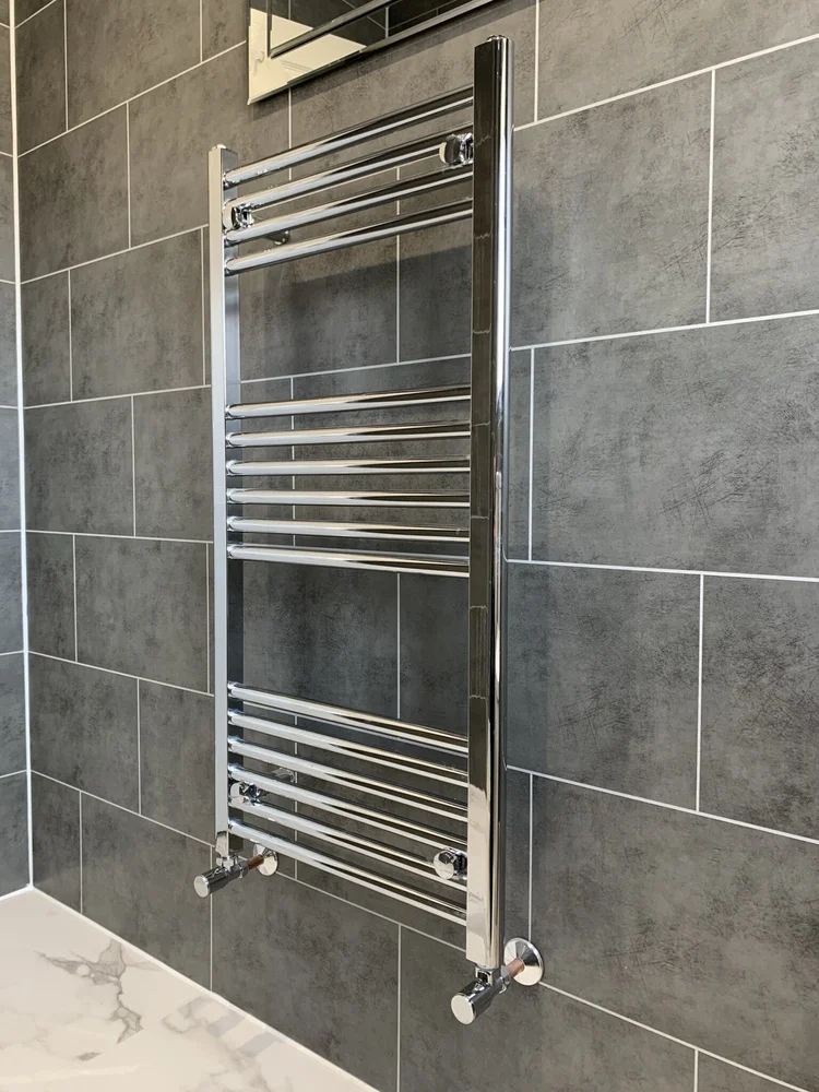 Wall-panelled bathroom installation, photograph 182
