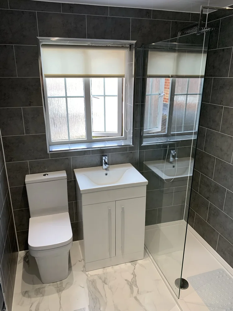 Wall-panelled bathroom installation, photograph 180