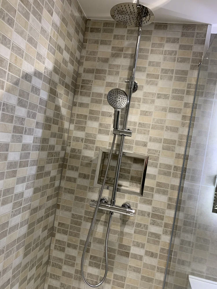 Wall-panelled bathroom installation, photograph 185
