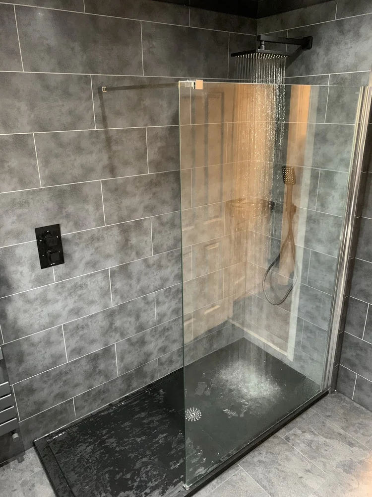 Wall-panelled bathroom installation, photograph 188