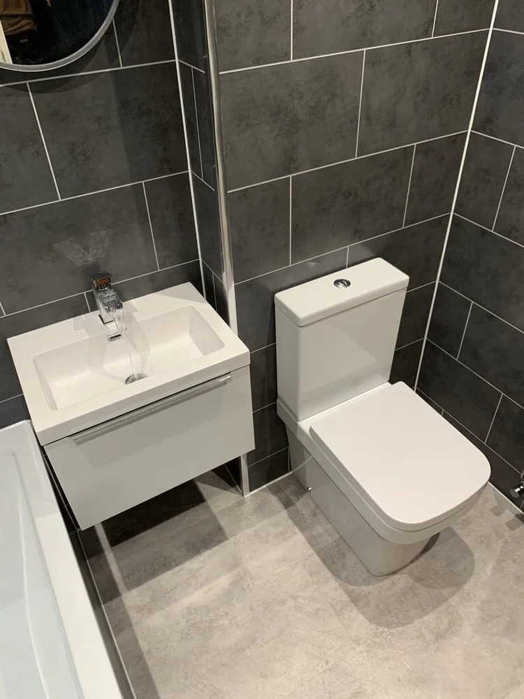 Wall-panelled bathroom installation, photograph 199