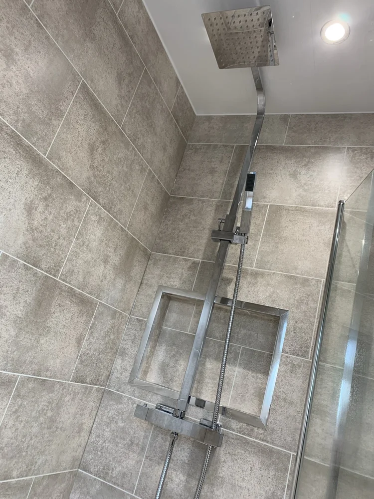 Wall-panelled bathroom installation, photograph 210