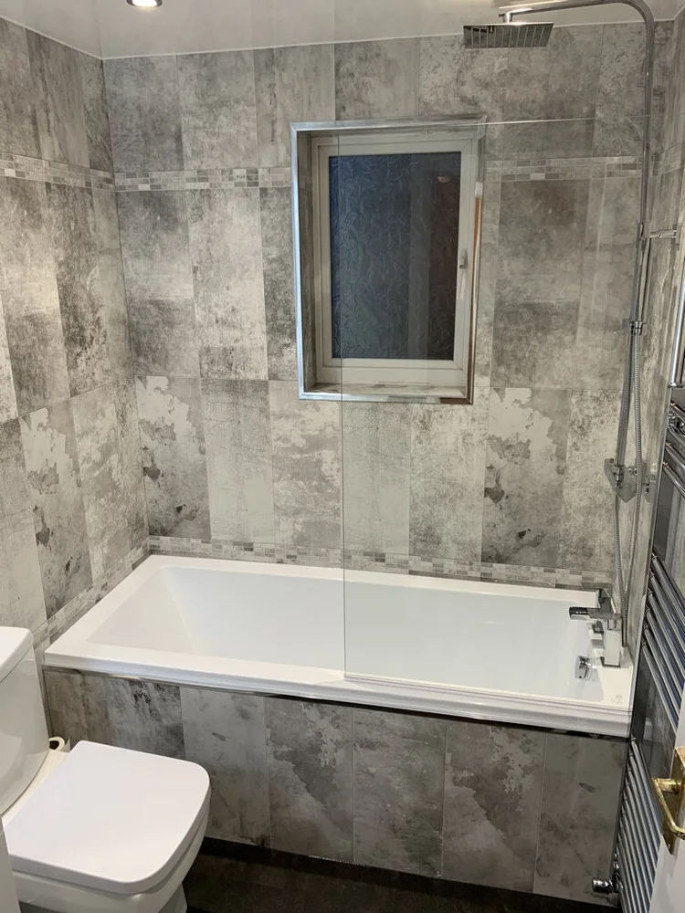 Wall-panelled bathroom installation, photograph 220