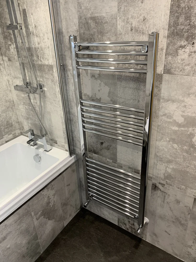 Wall-panelled bathroom installation, photograph 221