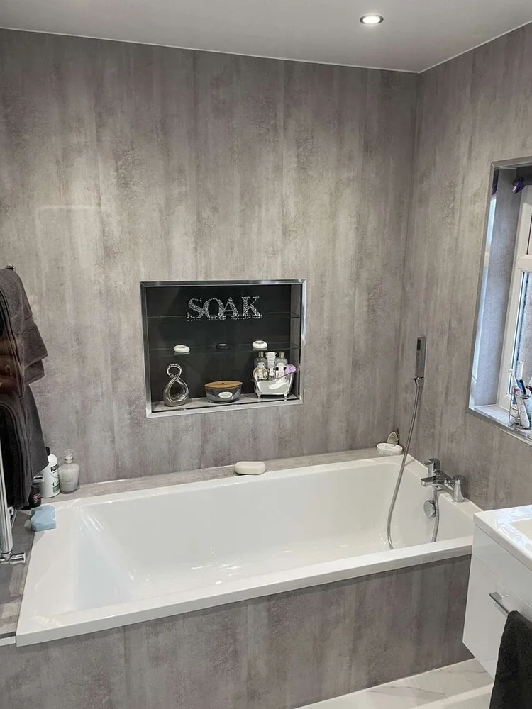 Wall-panelled bathroom installation, photograph 224
