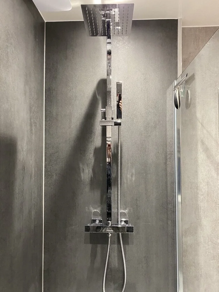 Wall-panelled bathroom installation, photograph 225