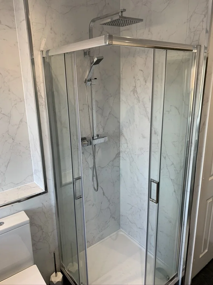 Wall-panelled bathroom installation, photograph 238