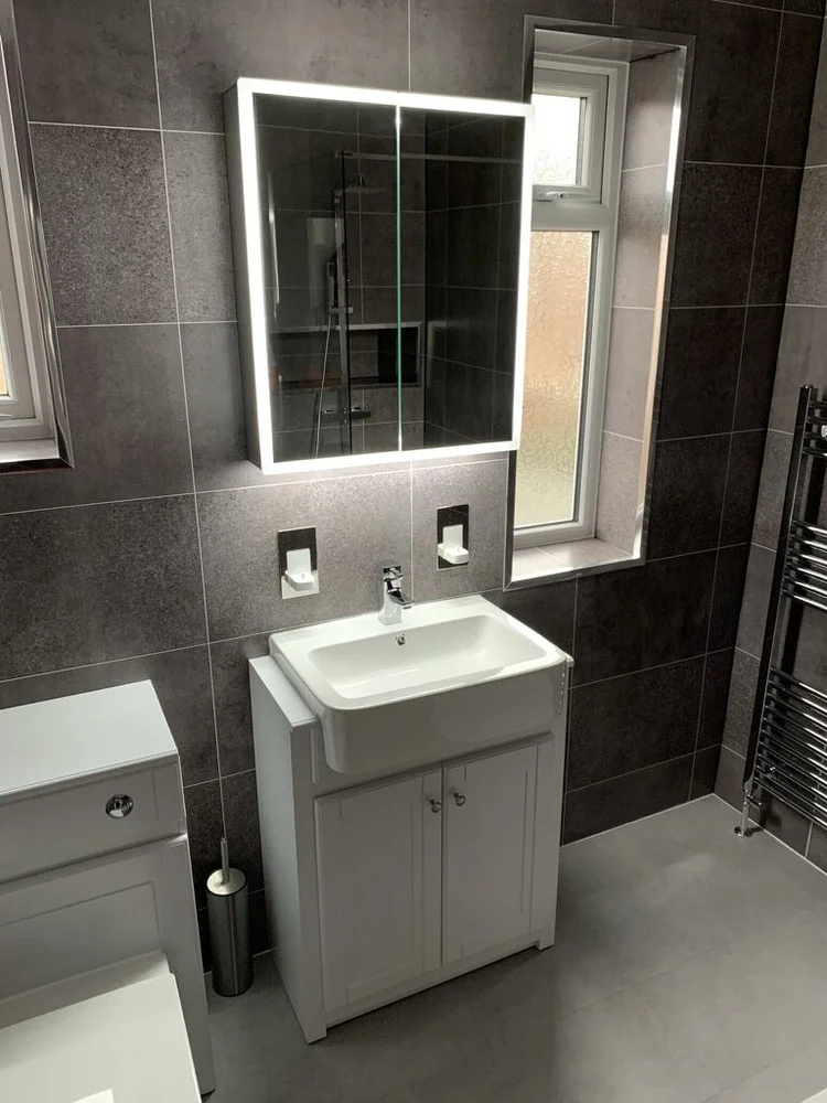 Wall-panelled bathroom installation, photograph 240