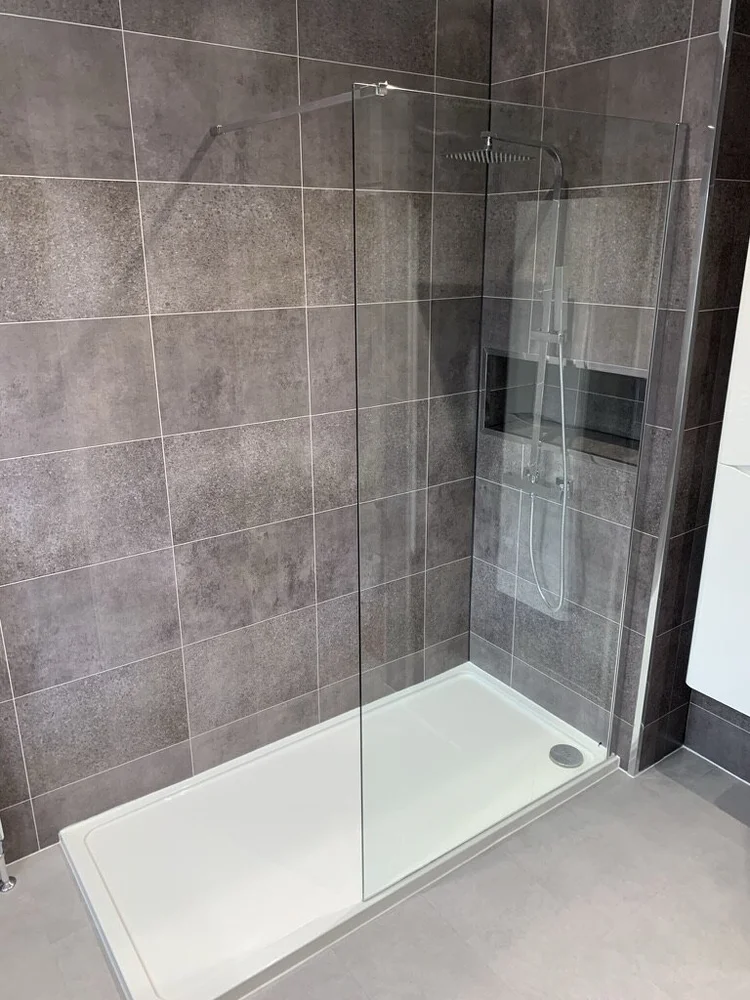 Wall-panelled bathroom installation, photograph 242