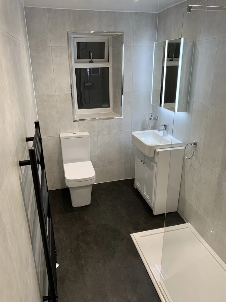 Wall-panelled bathroom installation, photograph 244