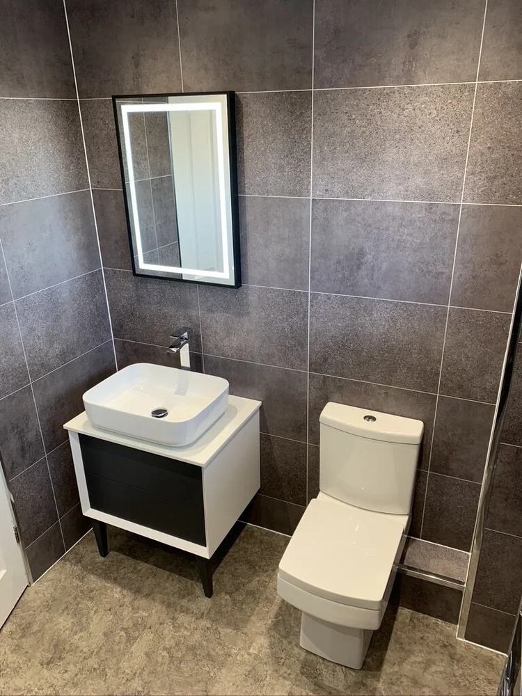 Wall-panelled bathroom installation, photograph 258