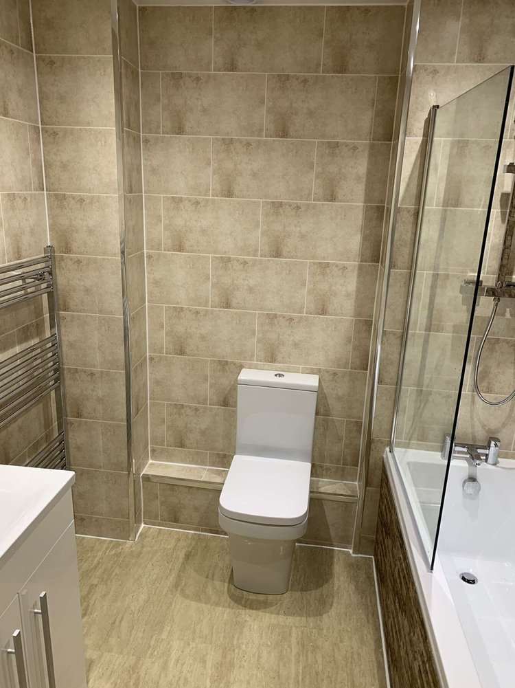 Wall-panelled bathroom installation, photograph 275