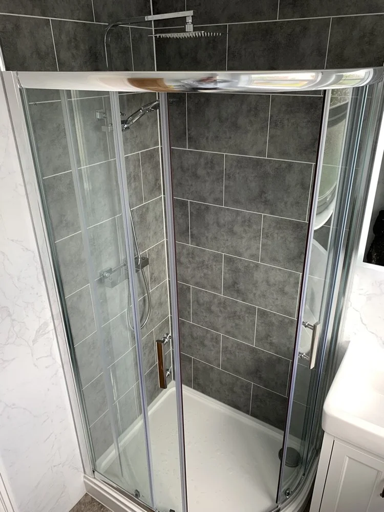 Wall-panelled bathroom installation, photograph 282