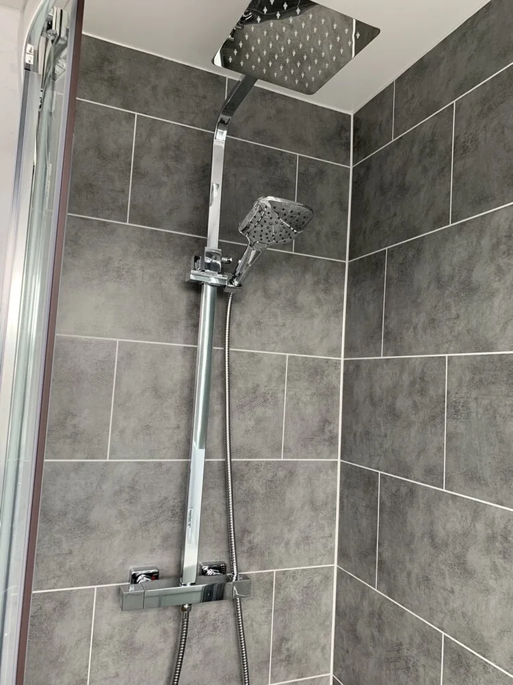 Wall-panelled bathroom installation, photograph 283