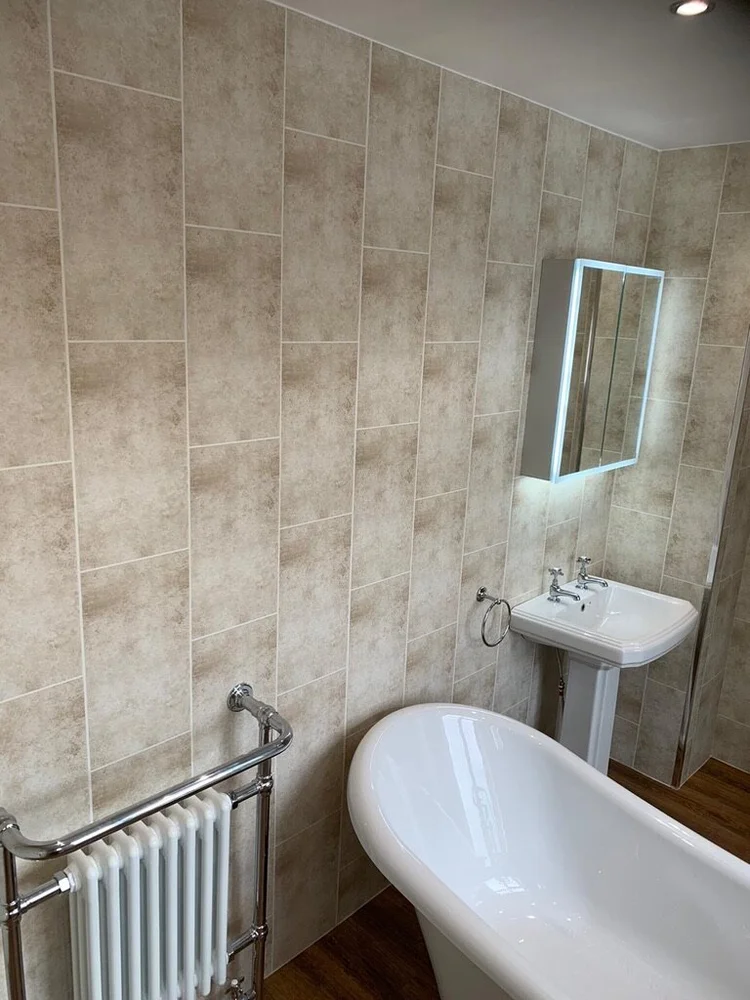 Wall-panelled bathroom installation, photograph 294