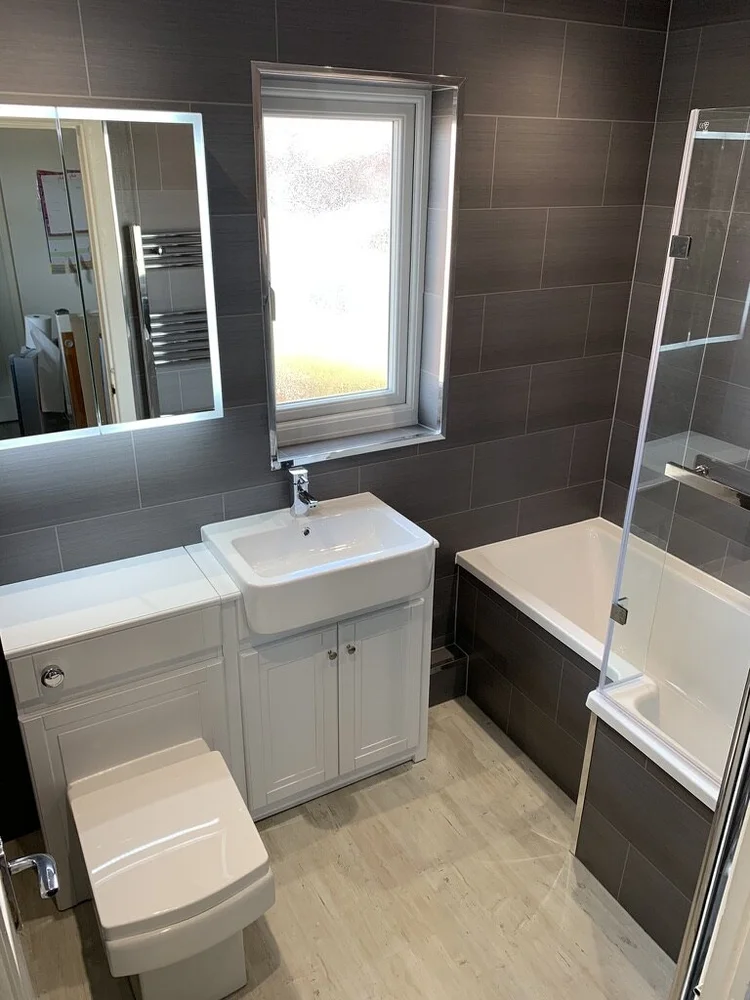 Wall-panelled bathroom installation, photograph 296