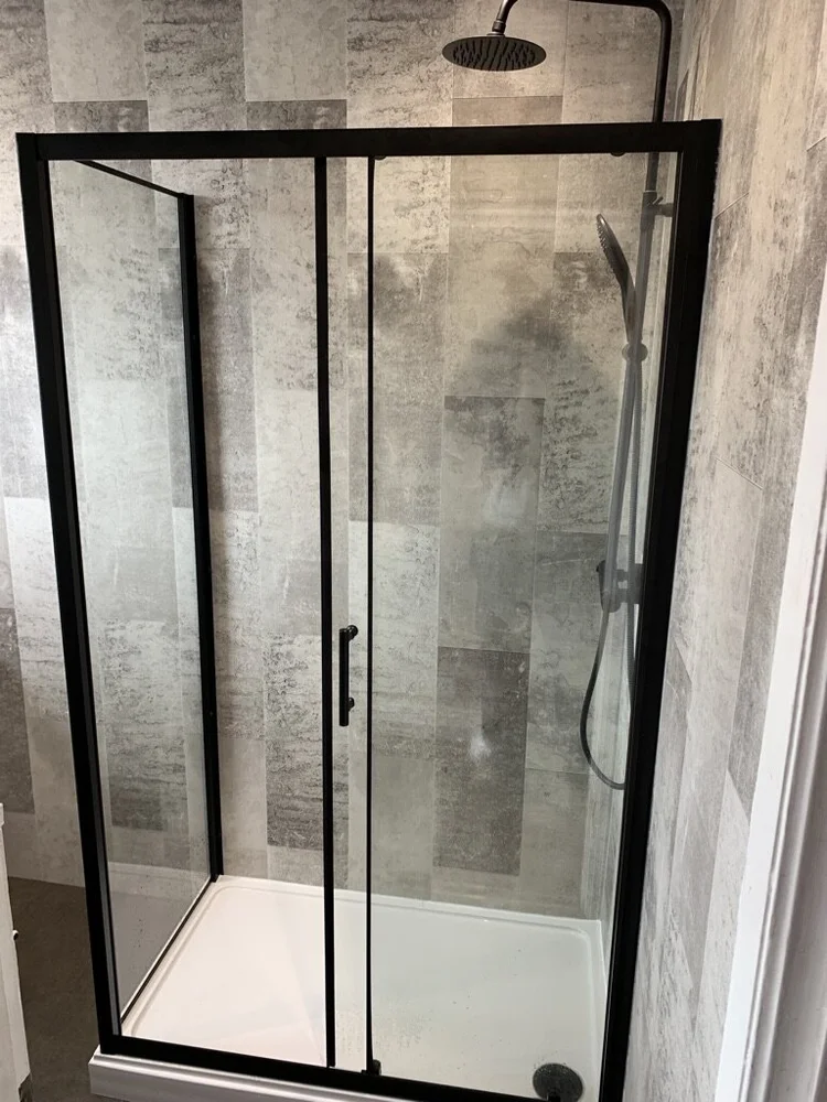 Wall-panelled bathroom installation, photograph 306