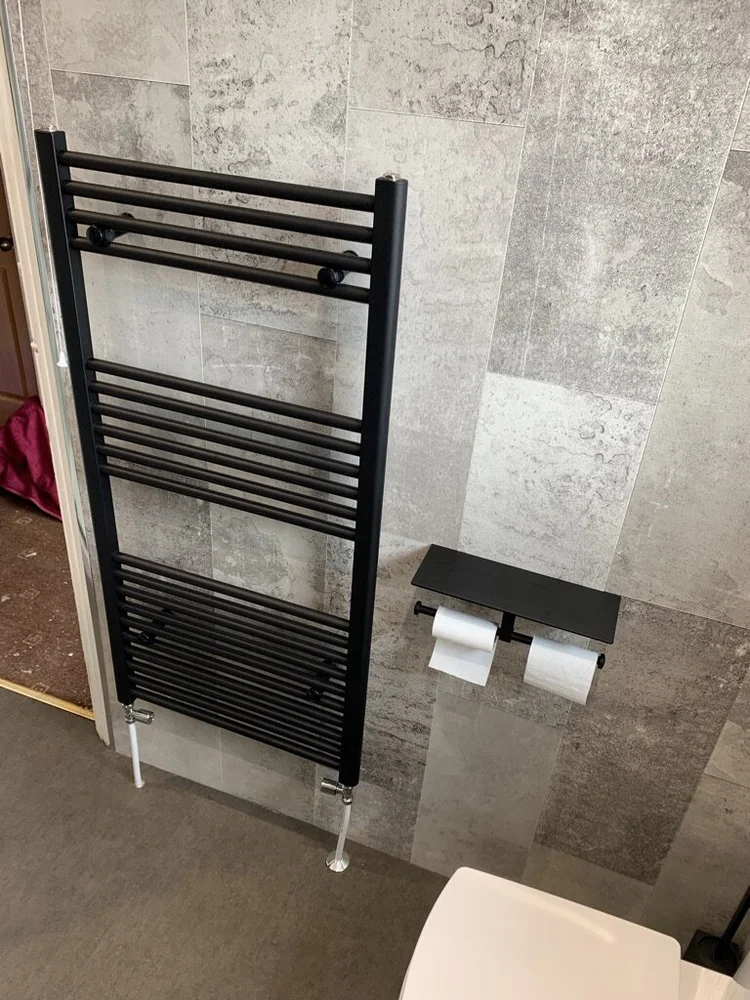 Wall-panelled bathroom installation, photograph 307