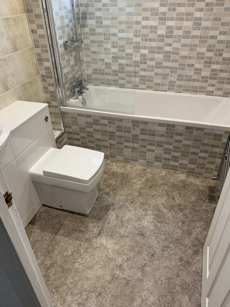 Wall-panelled bathroom installation, photograph 322