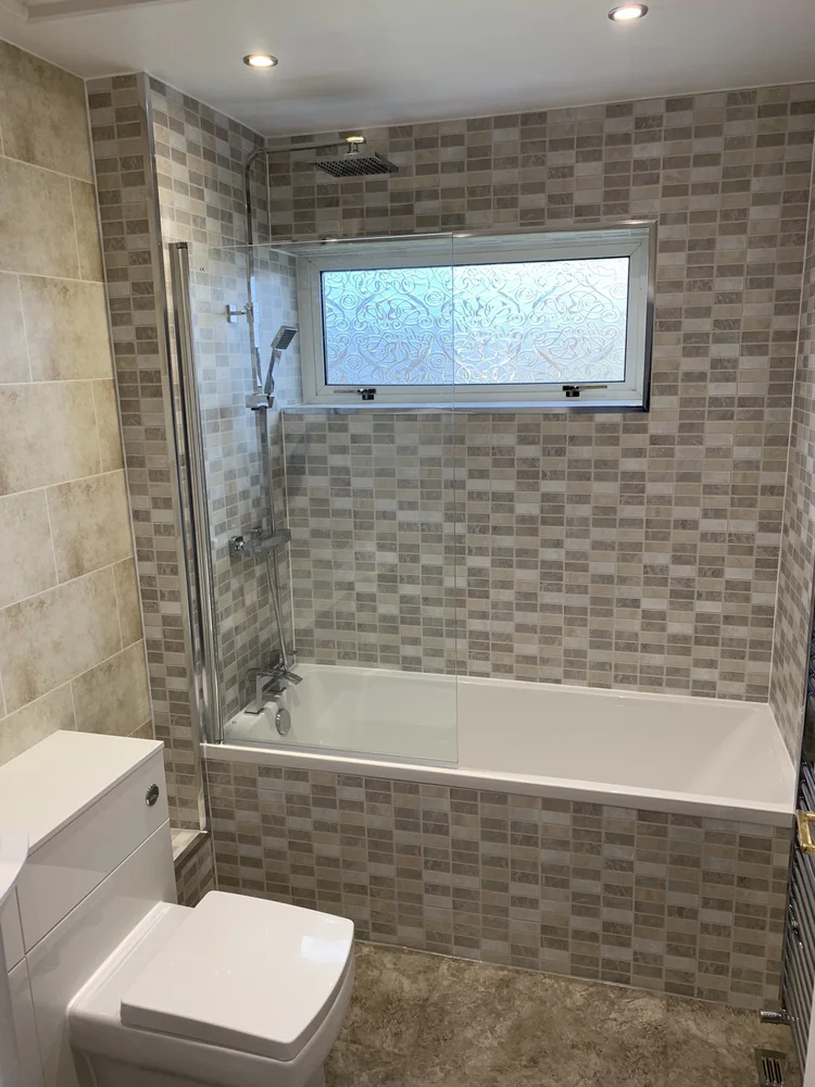 Wall-panelled bathroom installation, photograph 320