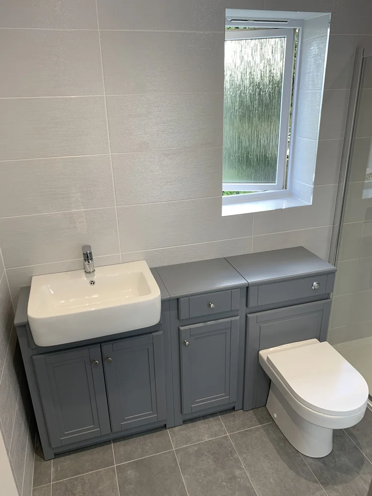 Tiled bathroom installation, photograph 65