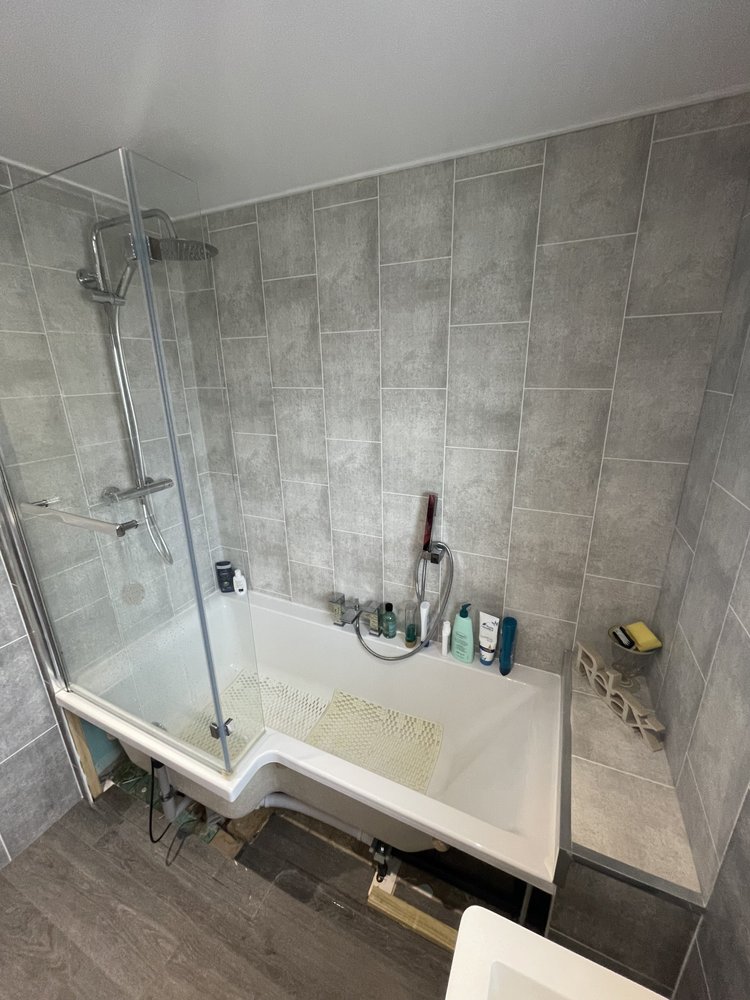 Before renovation, bath-to-shower project 113